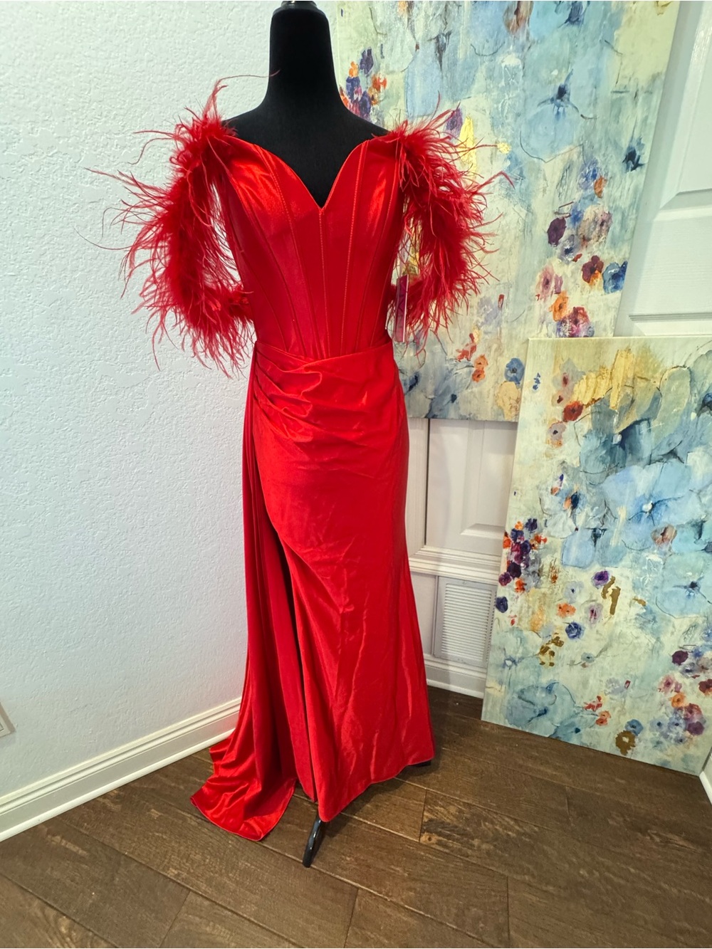 JVN by Jovani Sz 2 Red Feather Detailed Sleeveless Evening Dress JVN37612